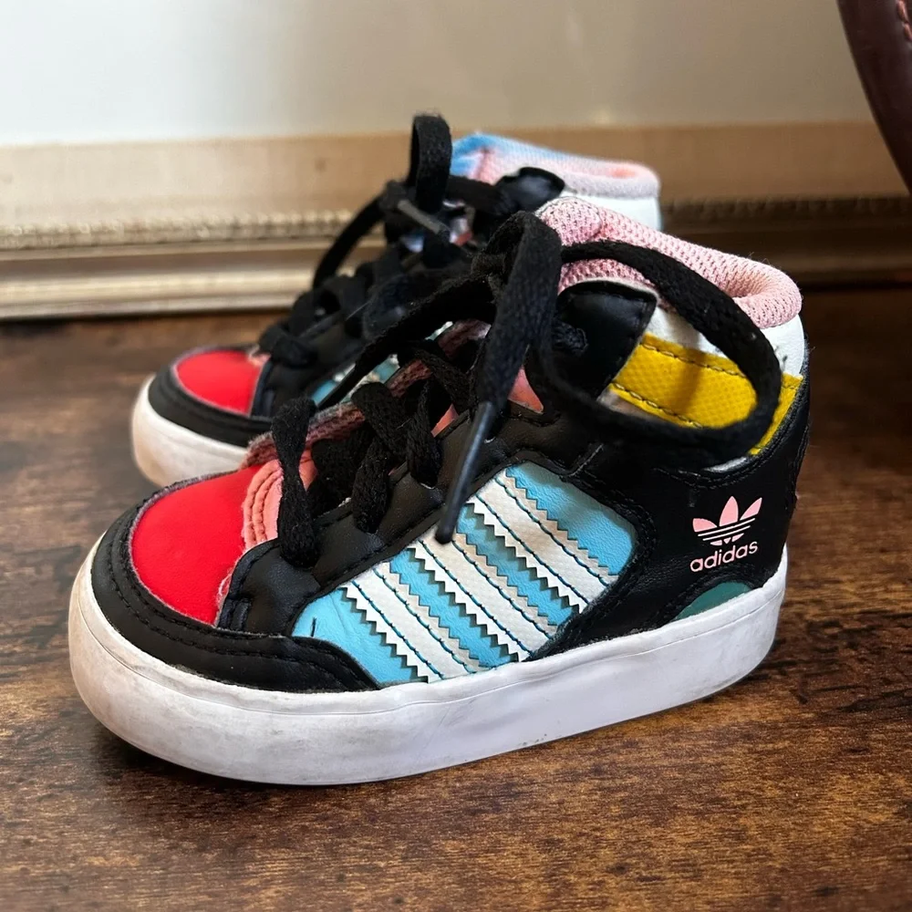 Adidas Toddler Girls Hardcourt Hightop Multicolor size 4K - Picture 1 of 7